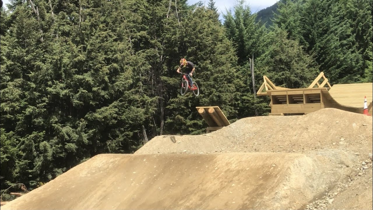 RIDING A HUGE MTB SLOPESTYLE COURSE!!!!! - MINI DREAM QUEENSTOWN NEW ZEALAND
