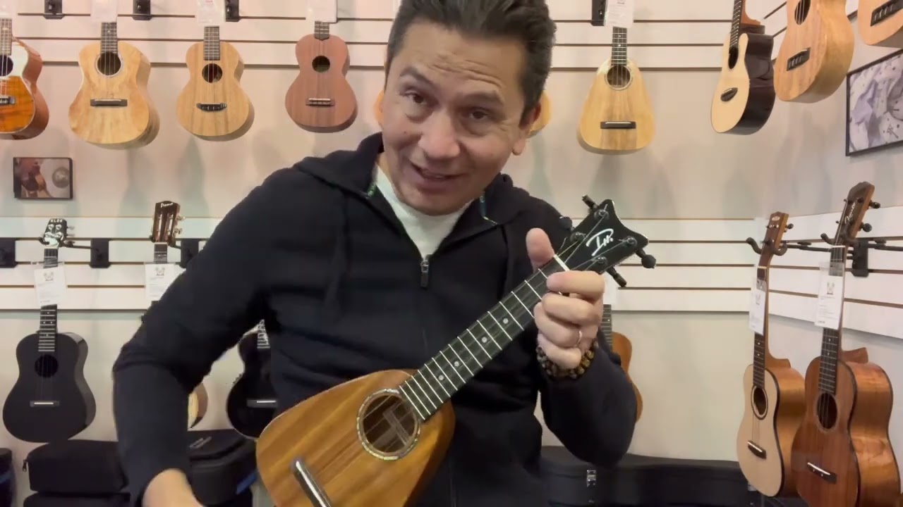Romero Creations XS Mahogany Travel Ukulele Demo/Review at Aloha City Ukes