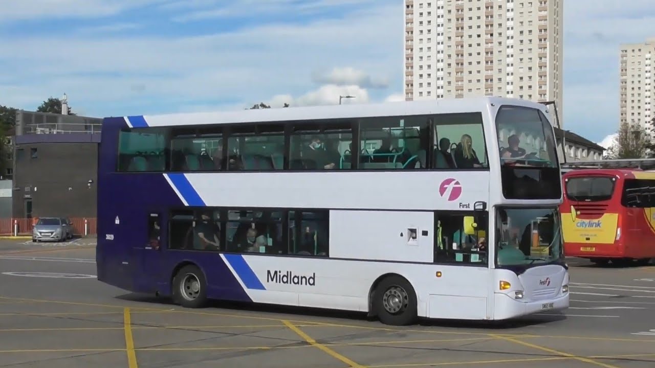 Buses at Buchanan Bus Station & Maryhill Road + View from X10 - 24/08/2022