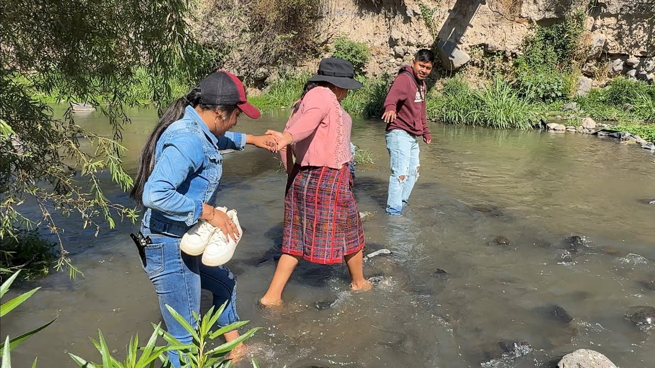 👉🏼De Esta Manera Tuvimos Que Cruzar El Rio, Para Buscar Un Buen Lugar🏞️