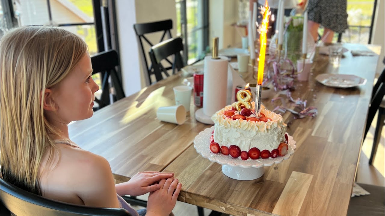 Chloe fyller 8 år, häng med på lång kalasvlogg!