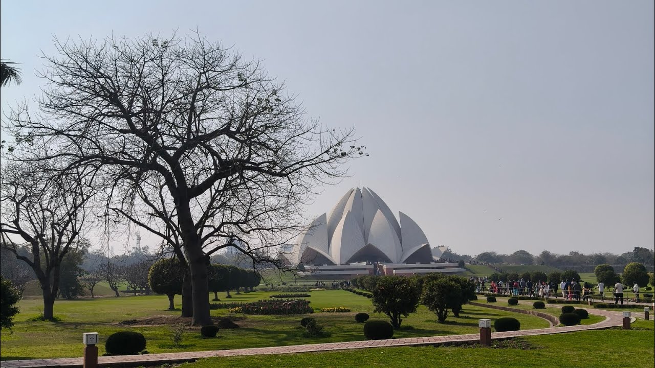 Lotus Temple | Exploring Bahá’i Faith in Delhi 😍✨ ... @itsmandeep18 