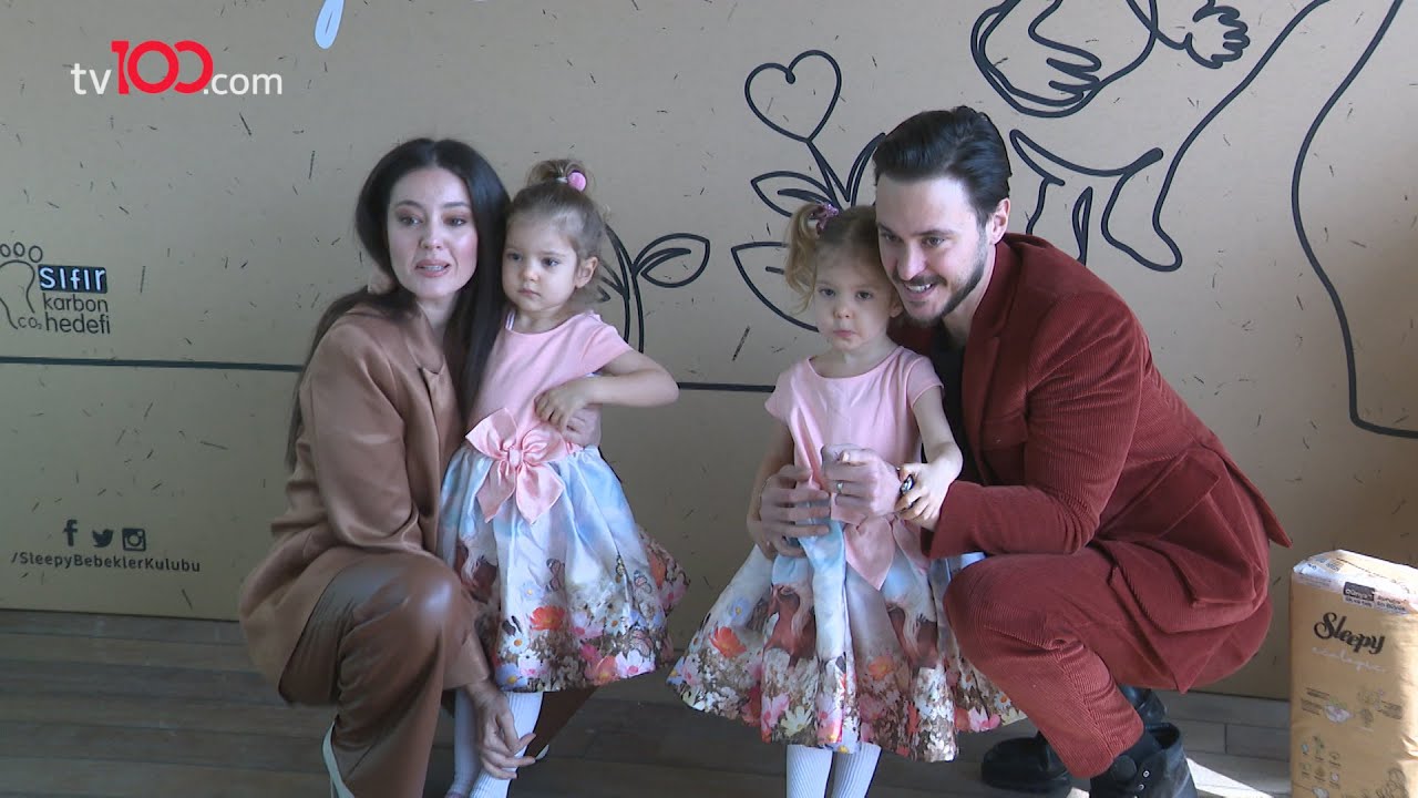 Pelin Akil ve Anıl Altan ikiz kızlarıyla reklam yüzü oldu