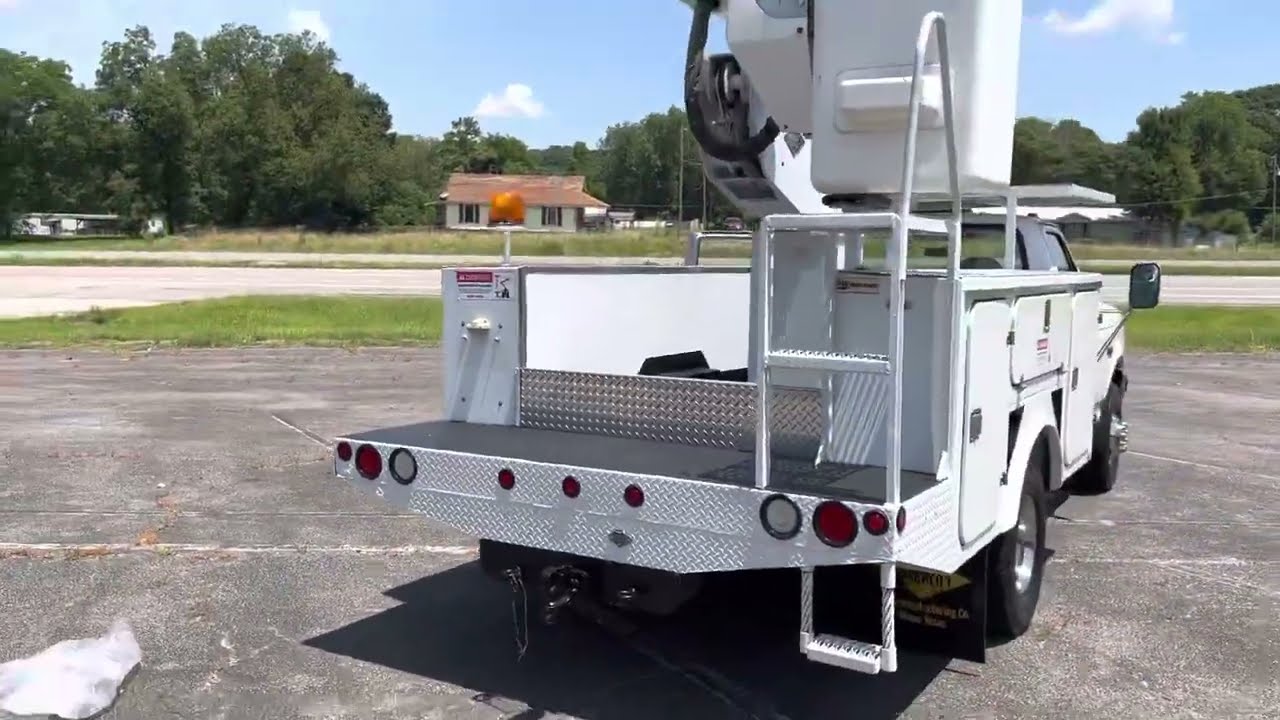 1997 FORD F350 BUCKET TRUCK BOOM TRUCK VERSALIFT 7.3 POWERSTROKE DIESEL LOW MILES FOR SALE