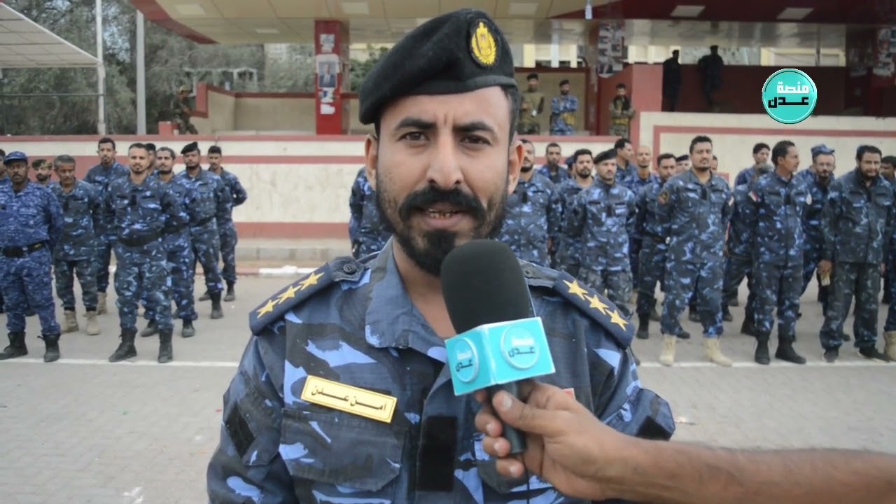 منصةعدن الوقفةالاحتجاجيةلمنتسبي أمن العاصمةعدن للمطالبة بصرف مرتباتهم ومساواتهم ببقيةالوحدات الأمنية