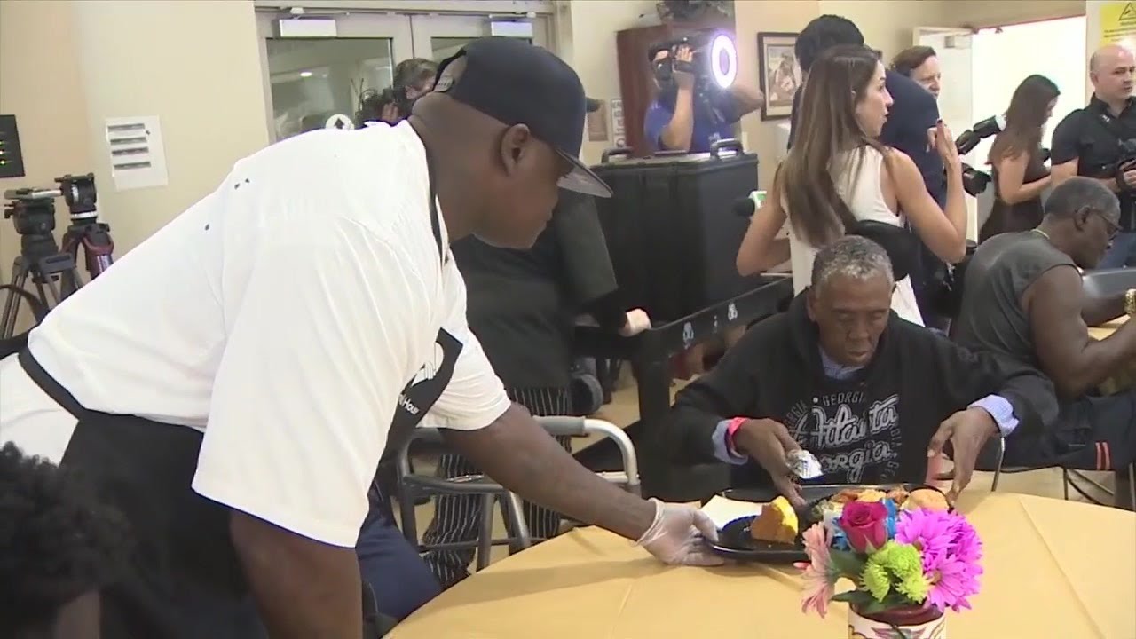 Thanksgiving celebrations held at Camillus House in Miami, other South Florida organizations