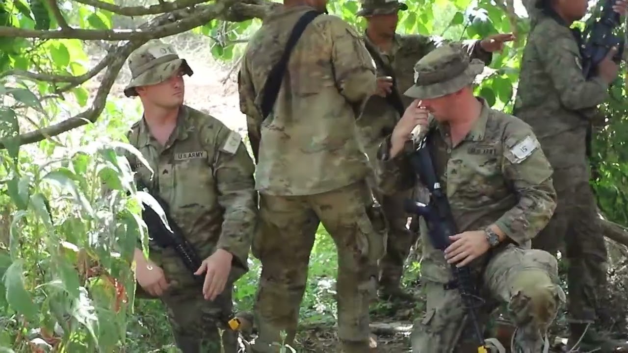Balikatan 2024: US soldiers and Filipino soldiers survive in the jungle