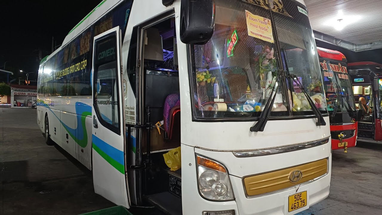 50E-463.75 công ty du lịch Zoom Travel (Hyundai Universe Tracomeco 44 giường 2013) tập 1