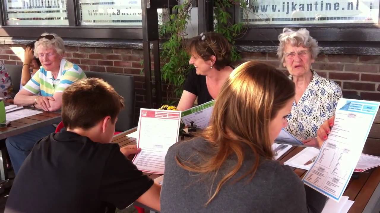 Pasen_2011_met Moe bij de IJkantine.