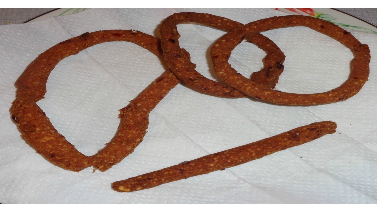 How To Prepare Kurikuri Kulikuli (spicy peanut sticks)