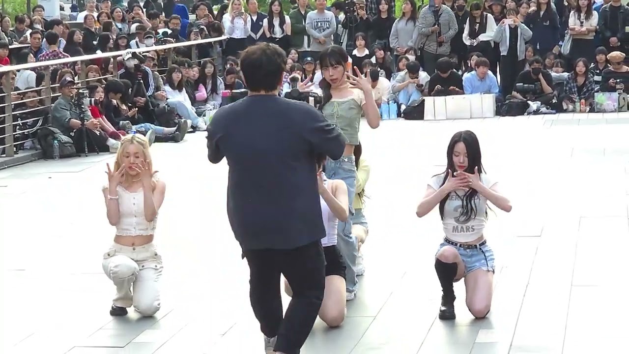 2025.05.11/아트비트 AB 여기서요?/MEOVV - HANDS UP/ARTBEAT 청계광장 버스킹