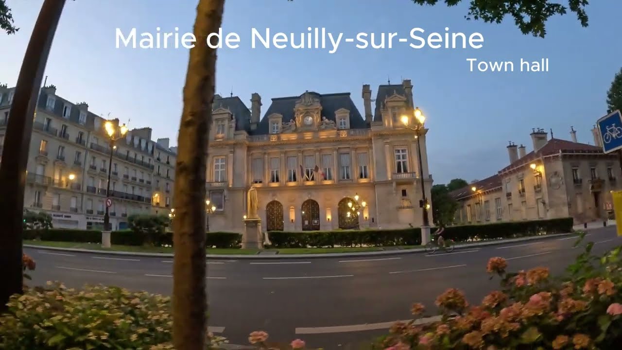 WALKING IN PARIS. NEUILLY-SUR-SEINE.