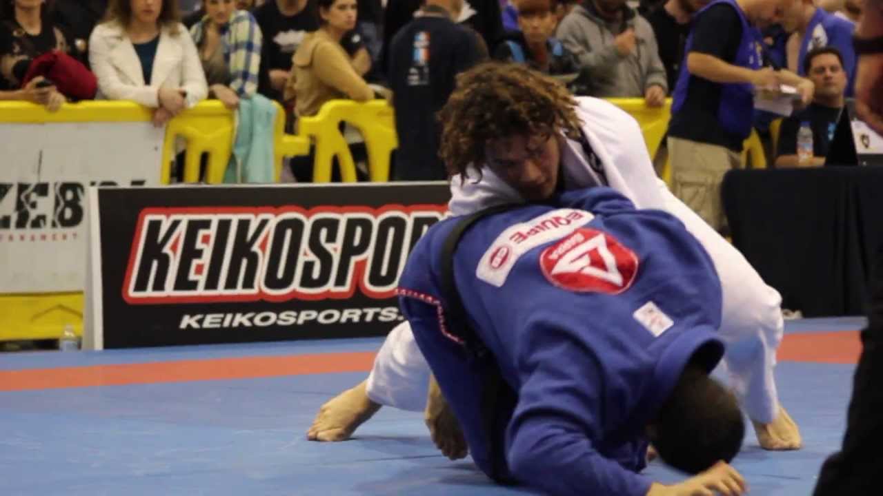 IBJJF NY Open 2013: Philipe Della Monica vs Magid Hage IV
