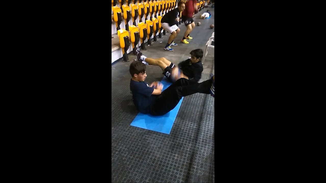 Handball: Circuito de fuerza con poco material