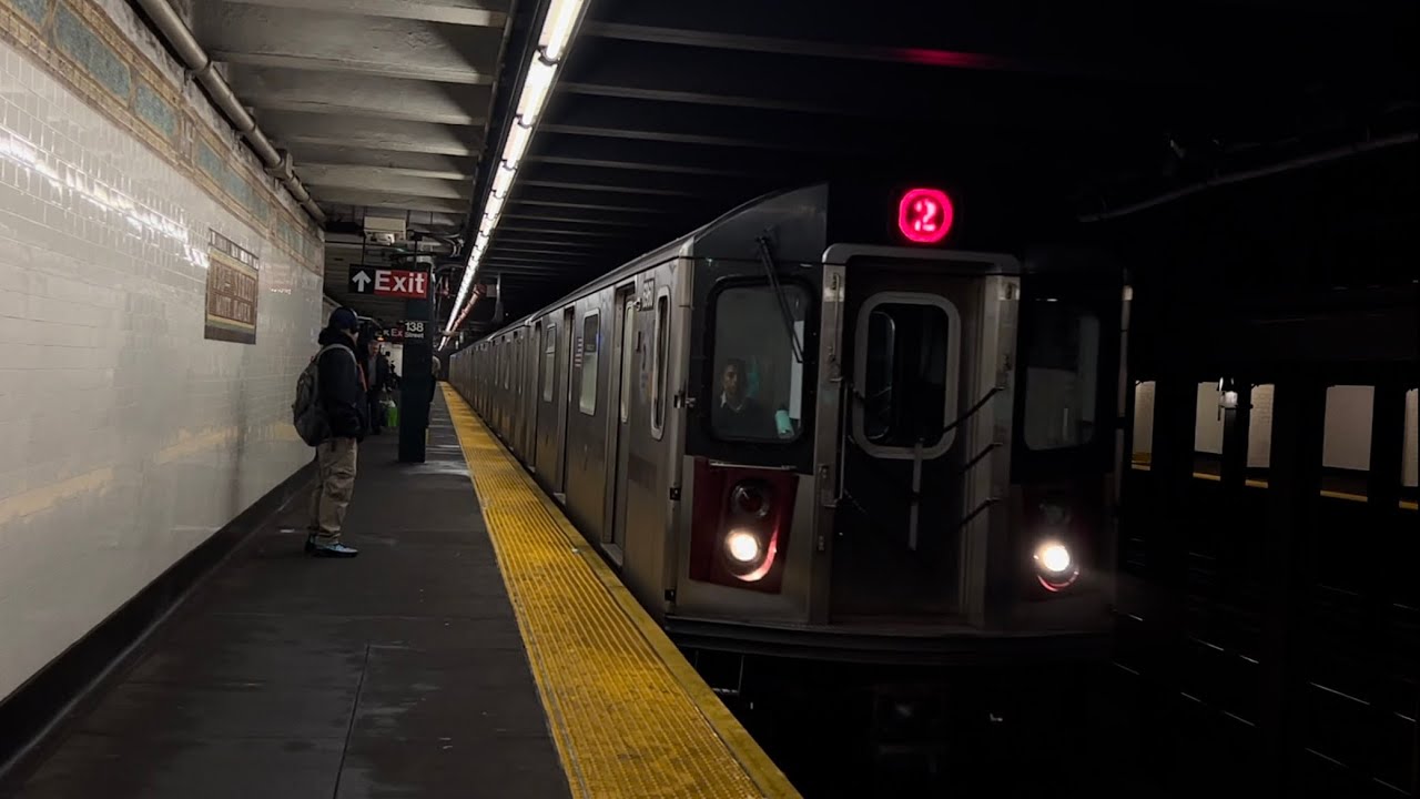 IRT Jerome Ave Line: (2) (4) (5) Trains @ 138th Street-Grand Concourse (R142, R142A)