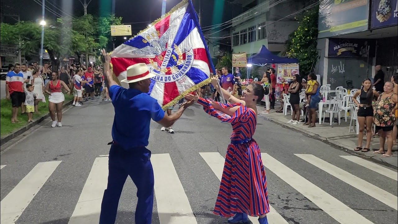 UNIÃO DA ILHA 2024 | 1º CASAL DE MESTRE-SALA E PORTA-BANDEIRA NO ENSAIO DE RUA (22/11/23)