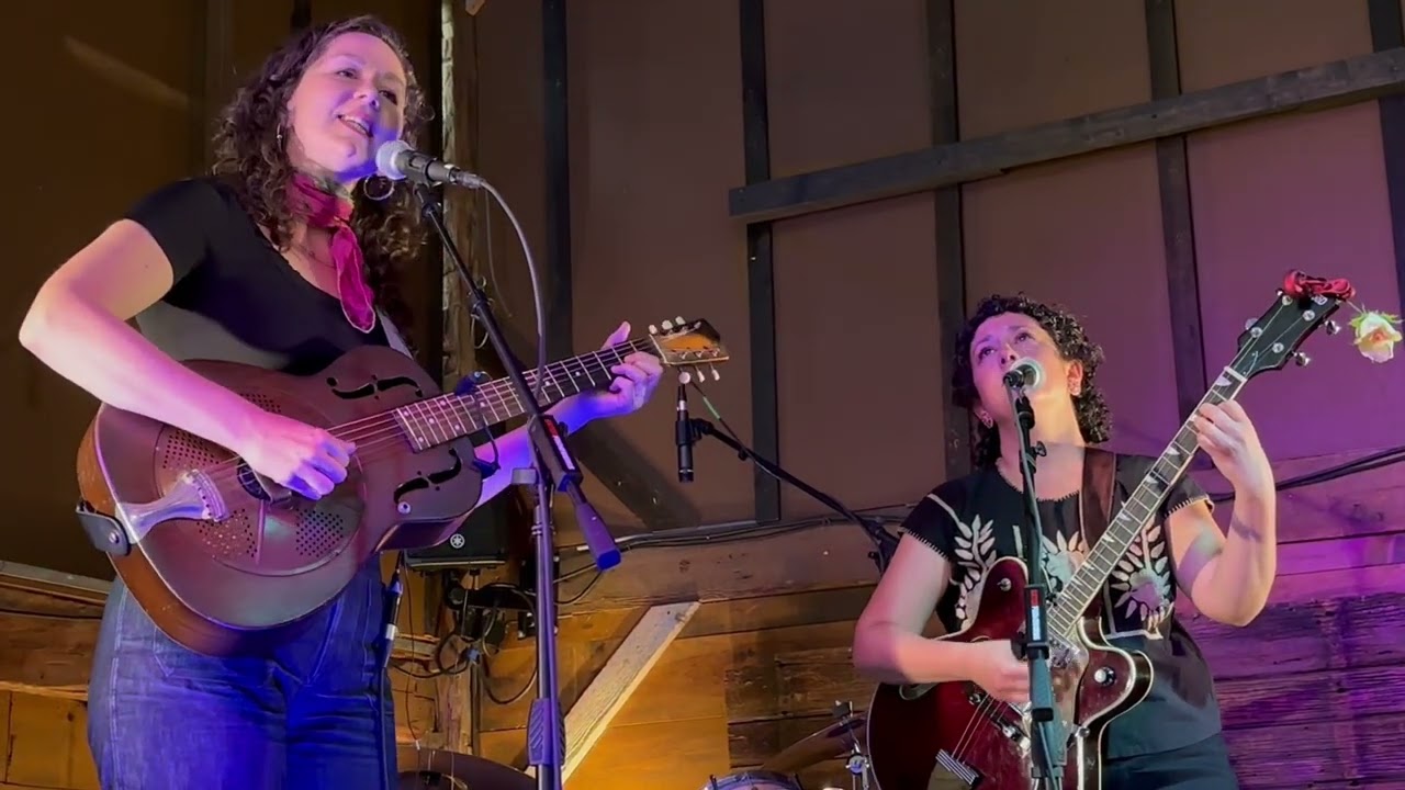 Tamar Korn and Mamie Minch 