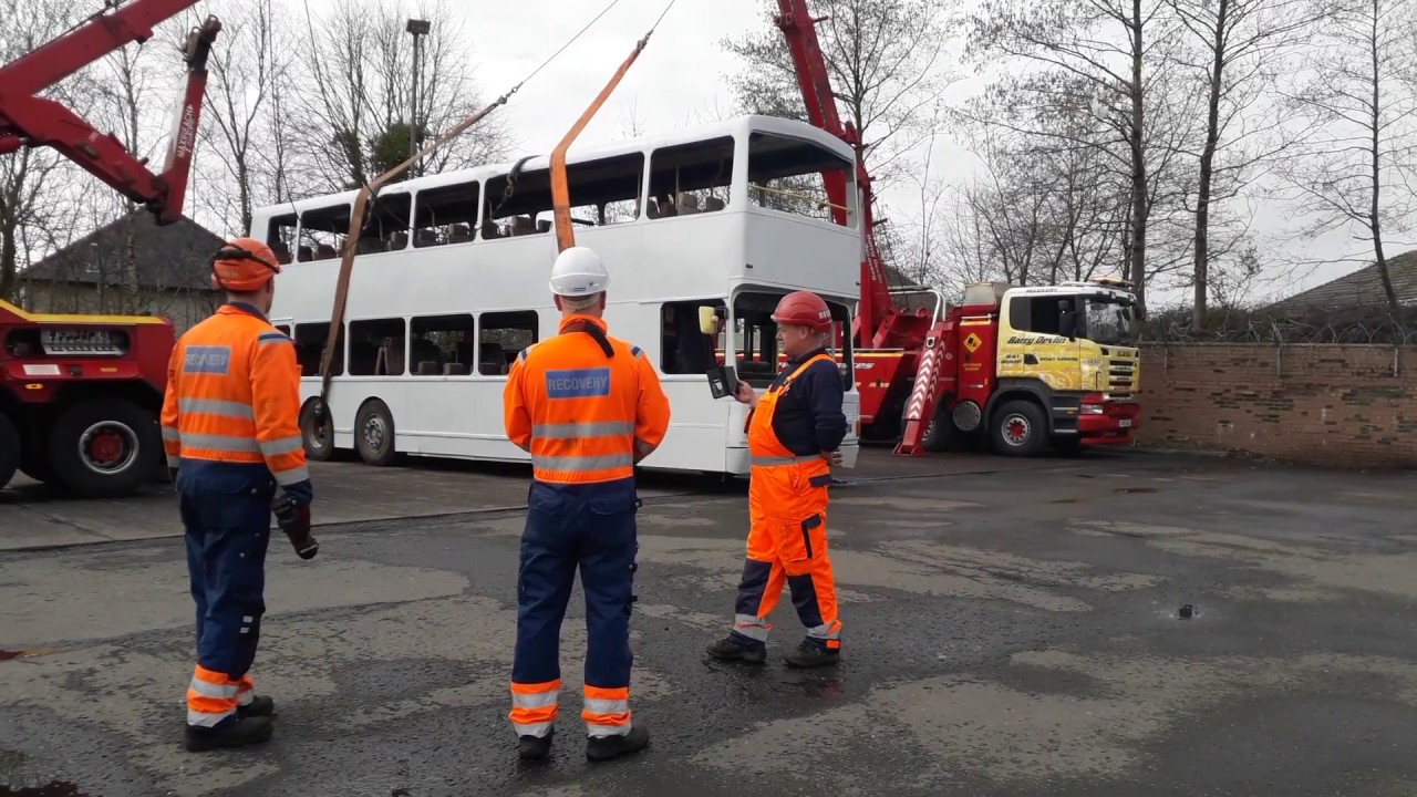 Bus recovery Demo by  Barry Devlin - Kilmarnock openday 2018