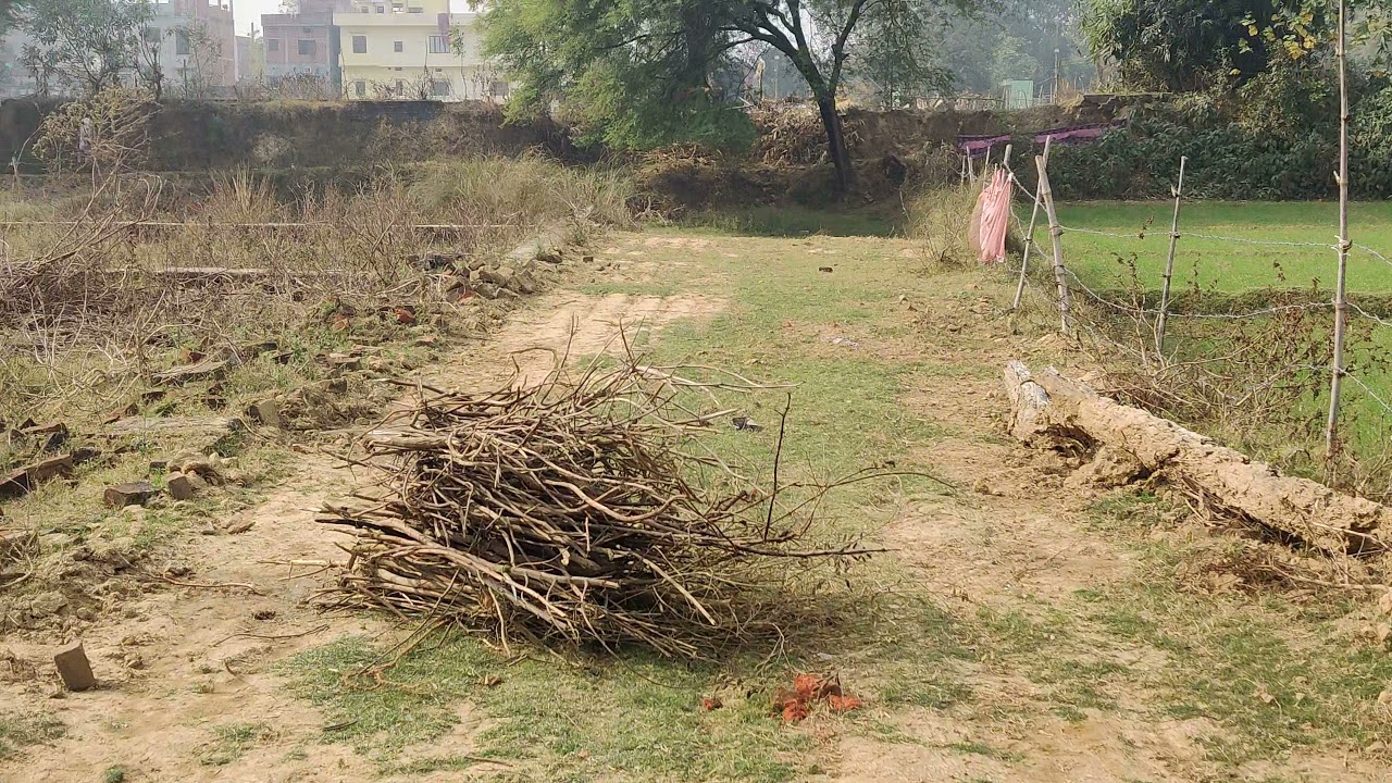 VARANASI ME PLOT RING ROAD PE AVAILABLE HE SARNATH GOLA ME PLOT HE MO..8090382070