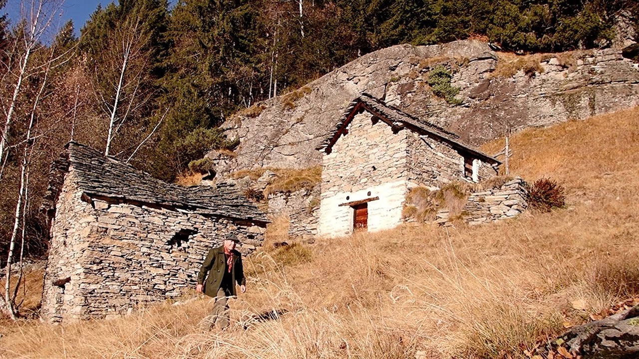 Bushcraft Mäke besucht Luigis Alp und die heilige Quelle