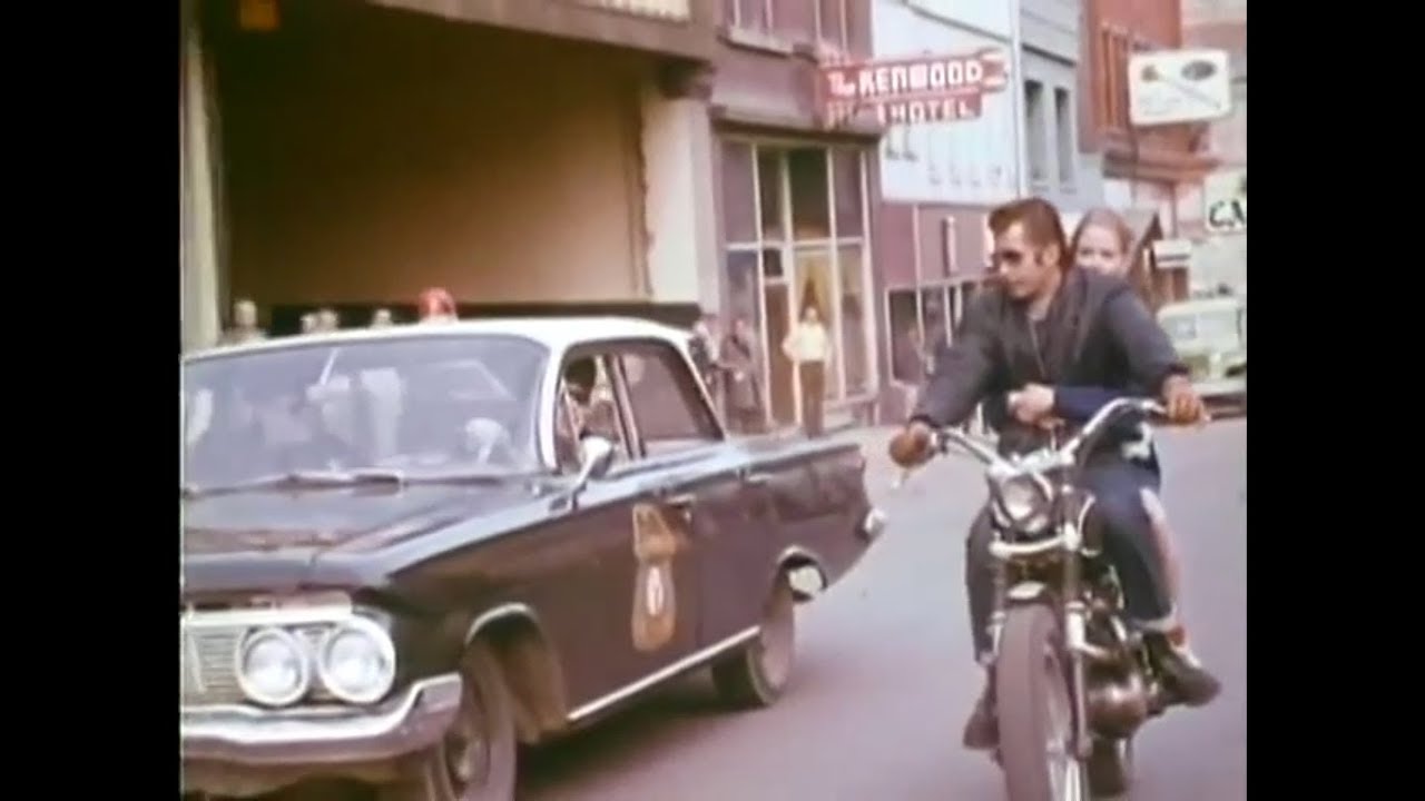 Evel Knievel (1971) - Police Chase Through Uptown Butte