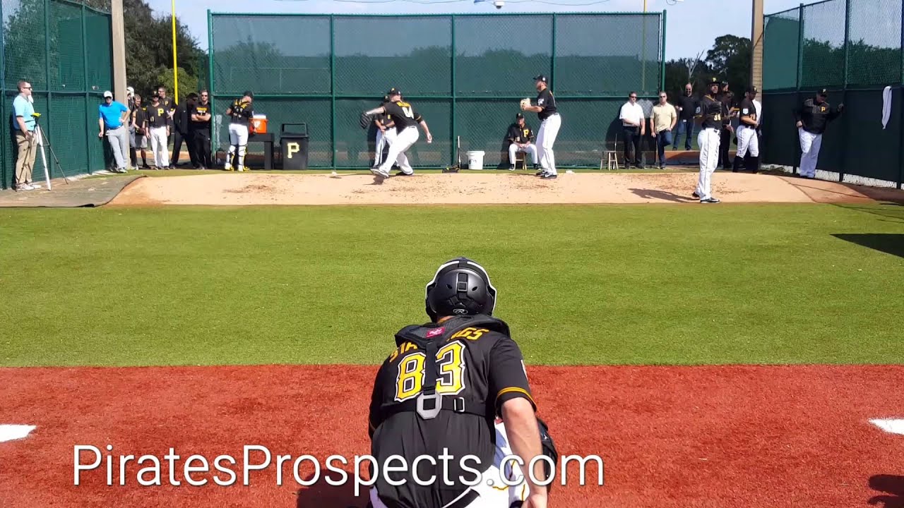 Pirates pitcher Trevor Williams throwing a bullpen