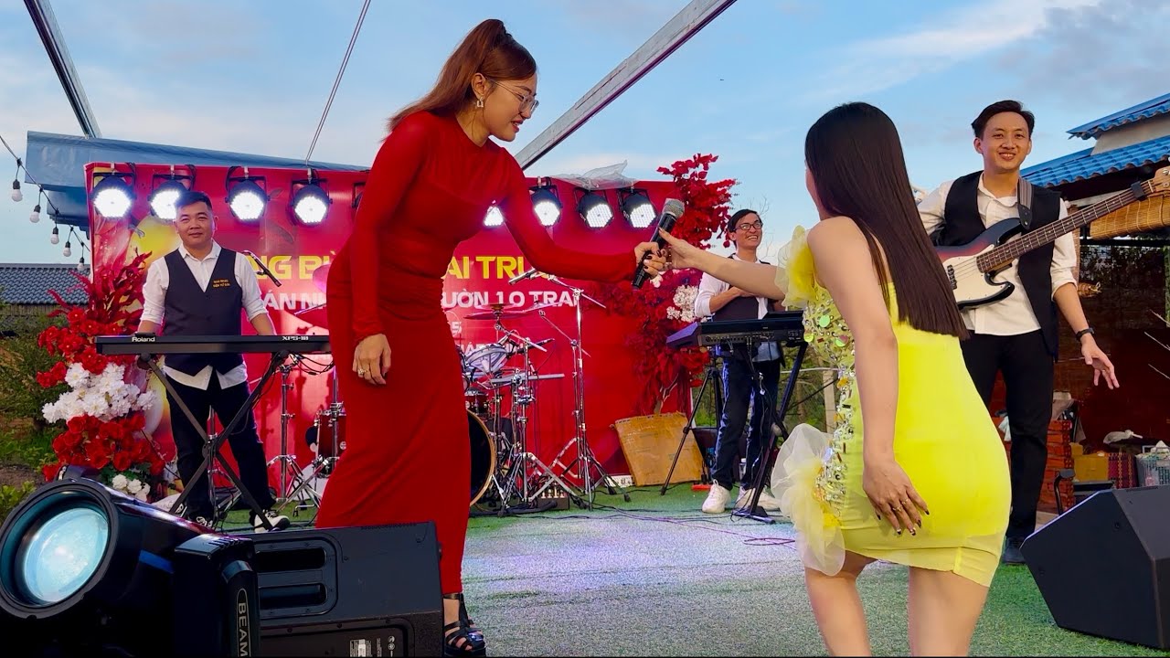 Mở Màn Show cùng 2 ca khúc tuyệt vời LGBand