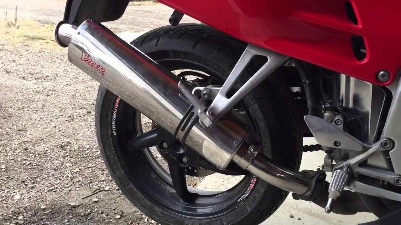 Vfr 750 stock exhaust vs. Viper exhaust.