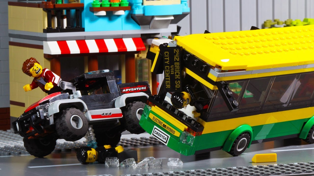 Lego City Shuttle Bus Robbery Crash