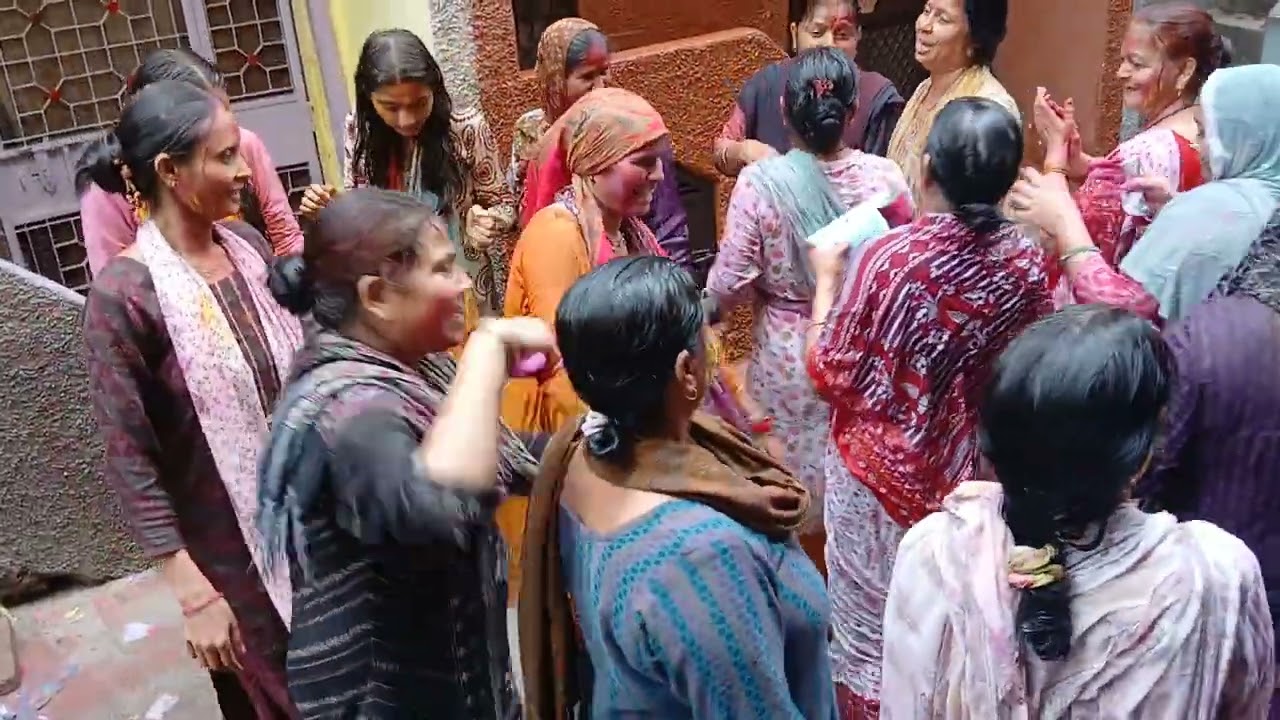 सभी को  होली की हार्दिक शुभकामनाएं 