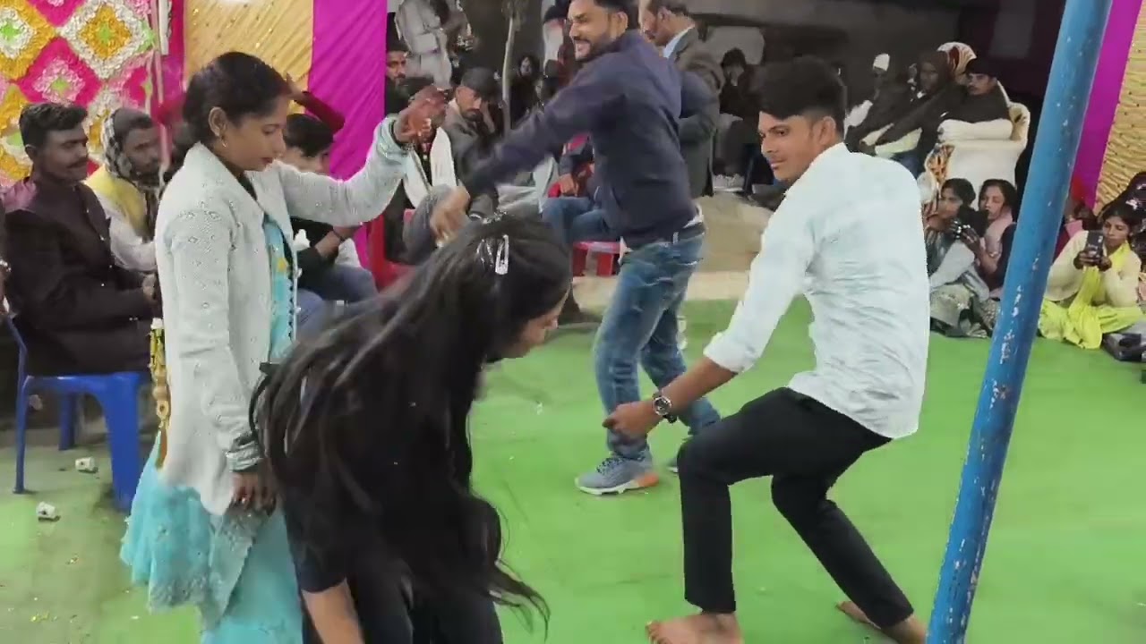 गुड्डु में साली जी के साथ मजे में ही करते हुए साली भी मस्त डॉन्स भी मस्त है 