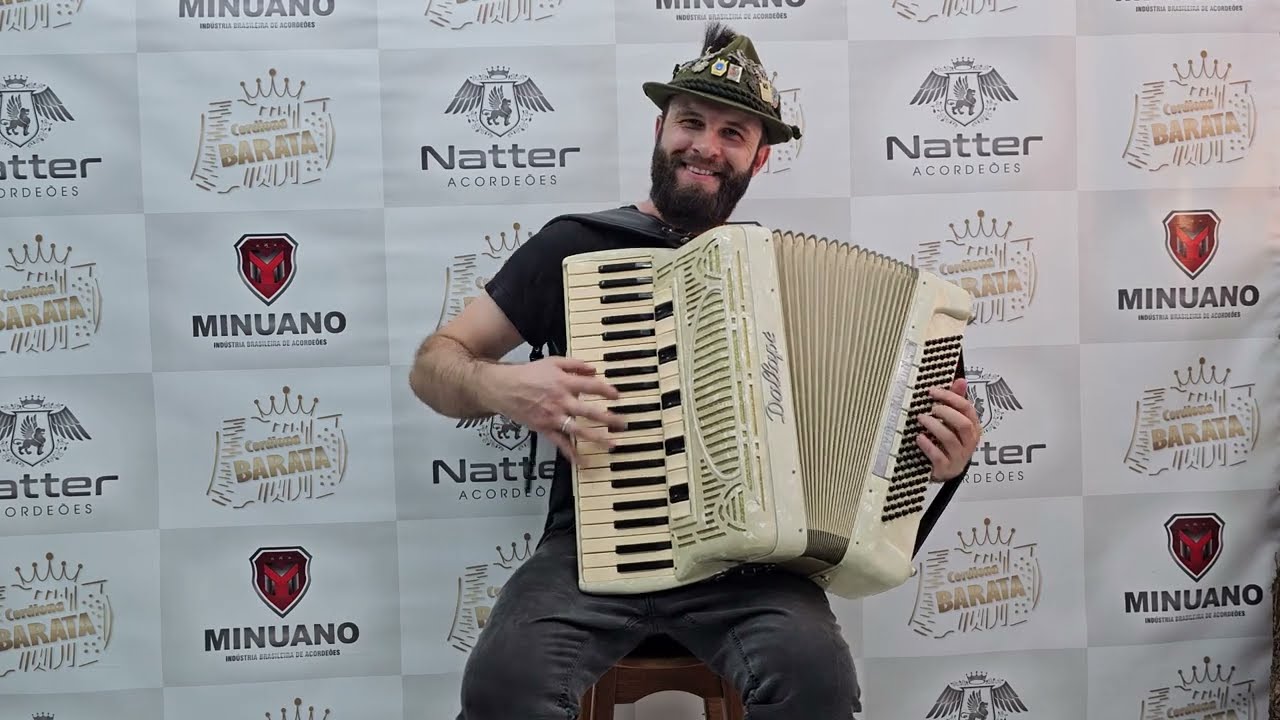 Dallape Super Maestro 4/5 de voz oitavada e com duplo cassoto.