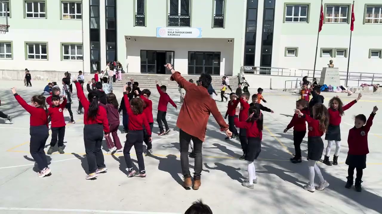 En eğlenceli hudayda 23 Nisan g&ouml;steri edalı modali yar ile birlikte kullanılabilir 