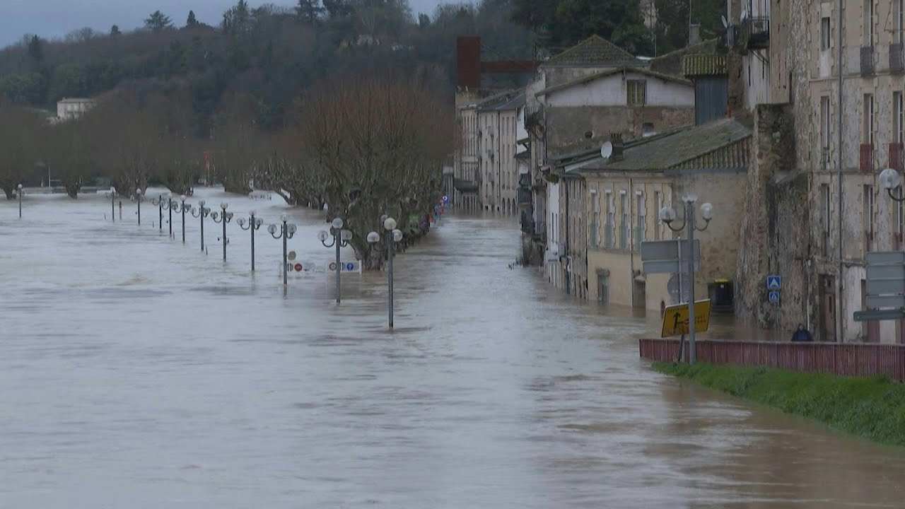 Crues de la Garonne : La Réole toujours en vigilance rouge | AFP Images