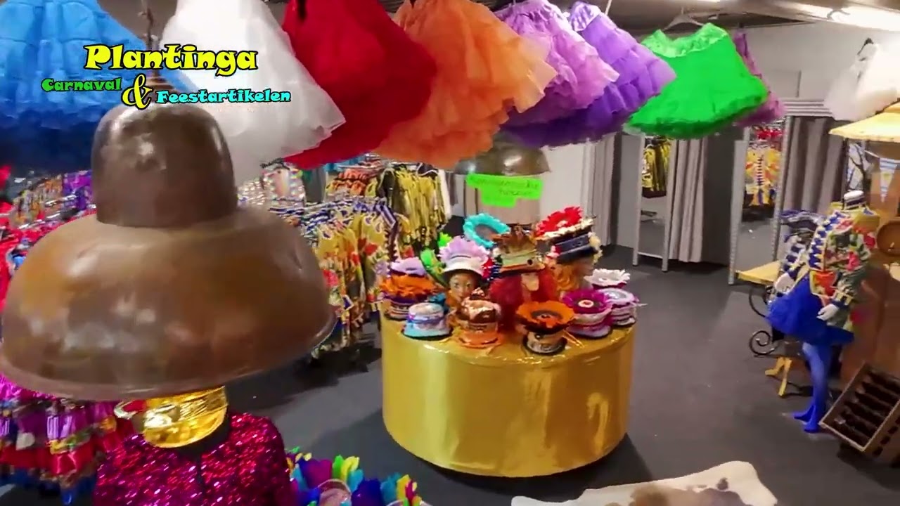 Bekijk de winkel van Plantinga Carnaval vanuit een drone - Welkom bij Plantinga Carnaval