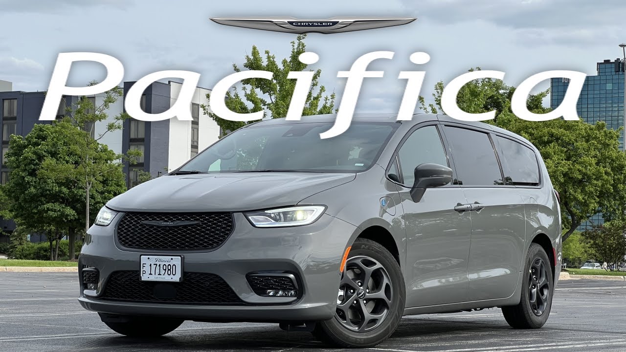 Обзор Chrysler Pacifica Hybrid Limited 2022 года