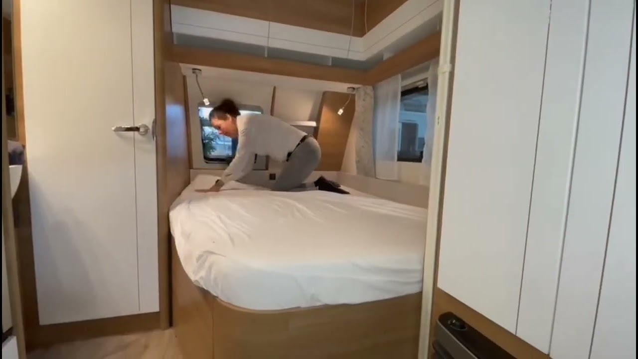 Fransbed wit links  hoesaken