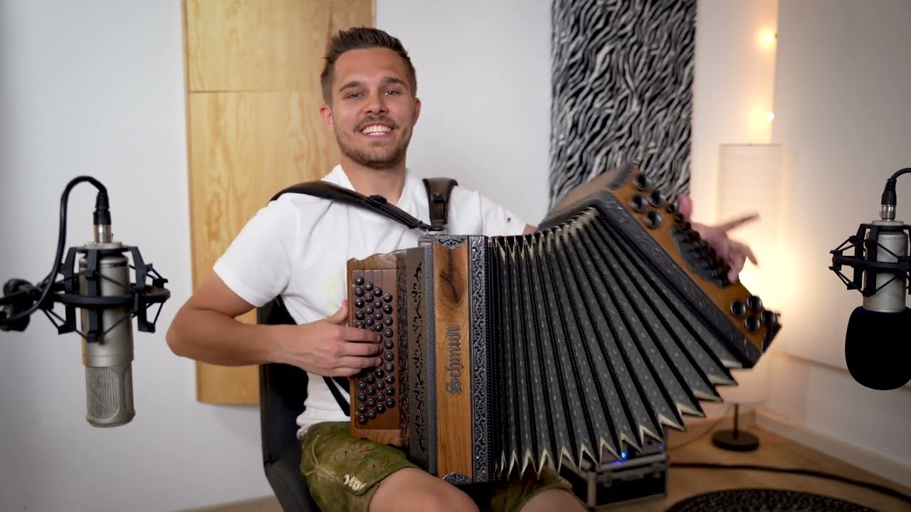 Zwoa Bleamal stehn am Wiesenrand - Steirische Harmonika | Richi Abenthung