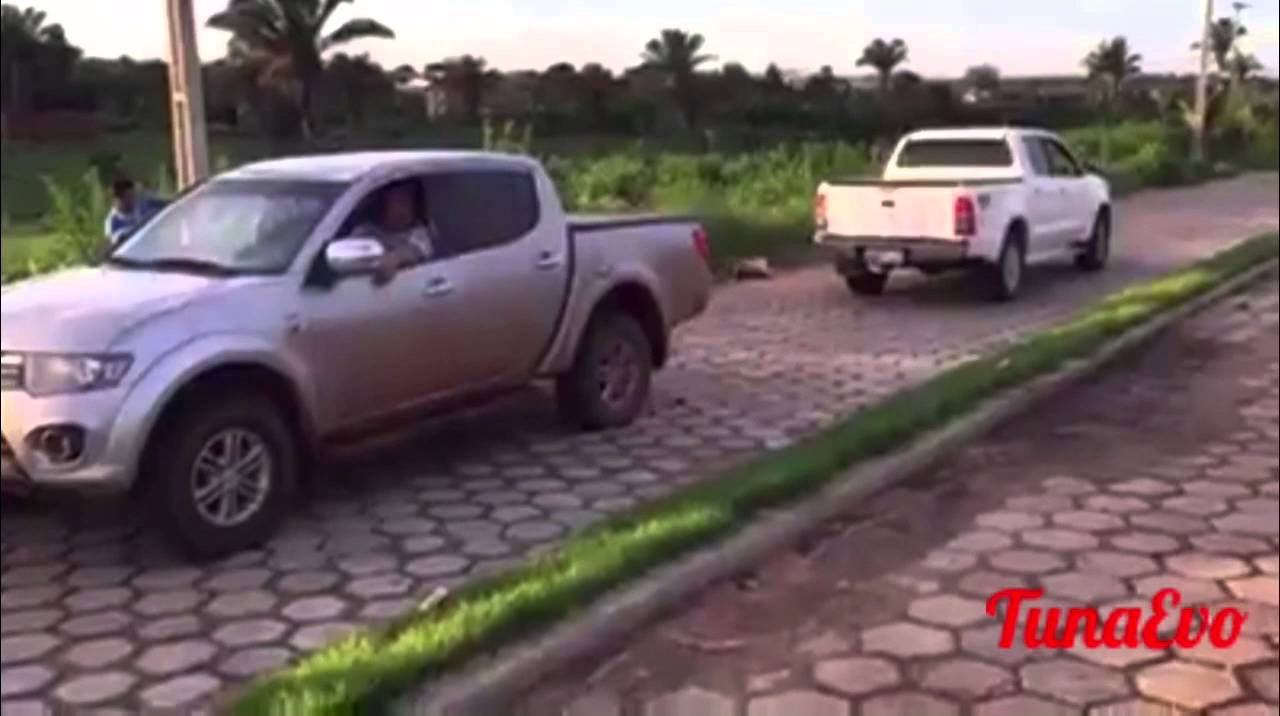 Mitsubishi L200 vs Toyota Hilux