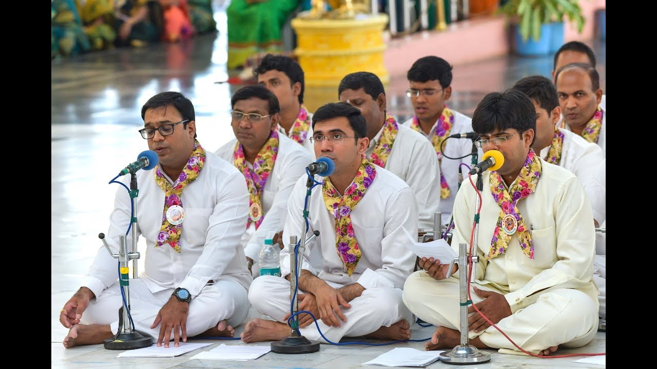 Parthi yatra by the Hyderabad youths at Prasanthi Nilayam - 12 Apr 2019