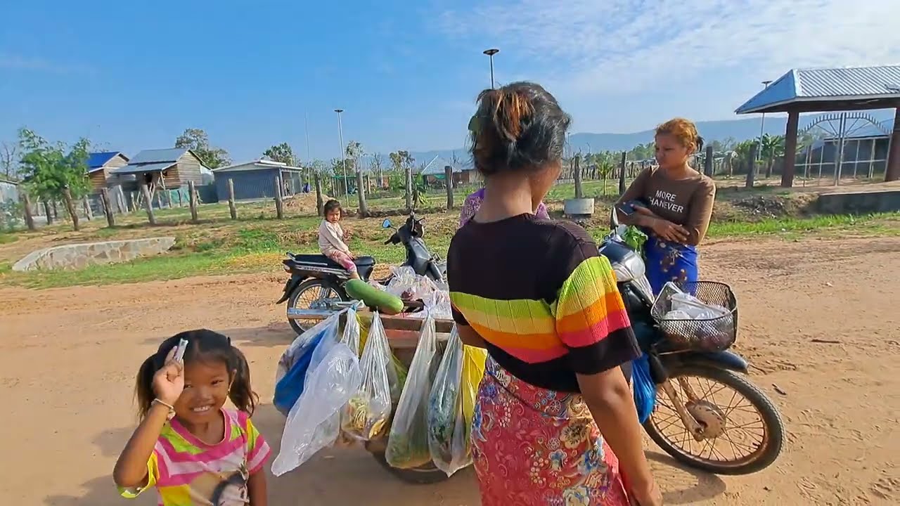ថ្ងៃនេះទិញនំបុ័ងឱ្យសត្វសនក់ជំនួយថវិកាបងស្រីចន្ធីនៅញ៉ូយក