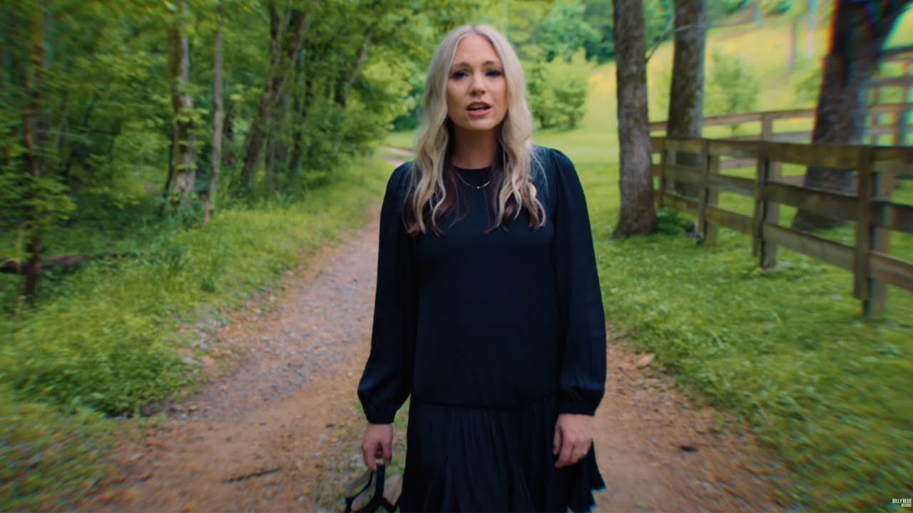 Broke Down In Georgia – Kristy Cox (Official Performance Video)