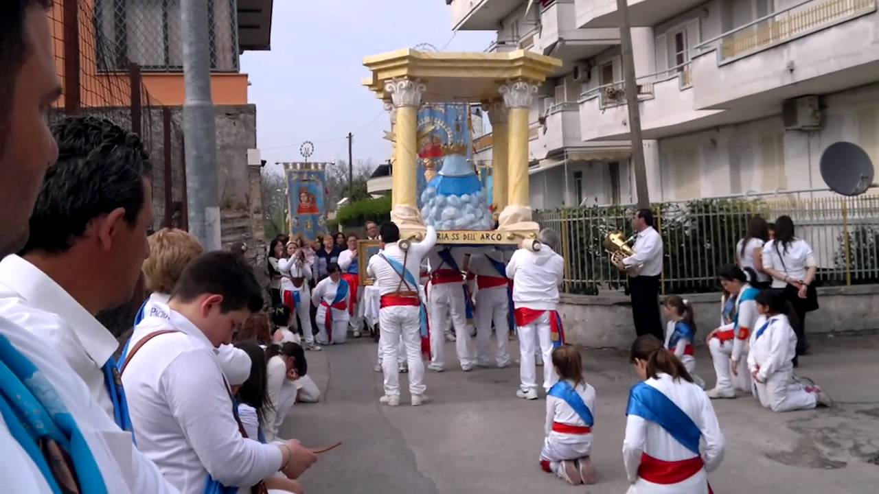 FUNZIONE BATTENTI DI SAN GENNARO VESUVIANO 10 APRILE 2011