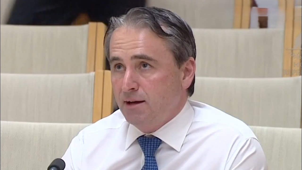 Commonwealth Bank boss calls for a major reduction in migration