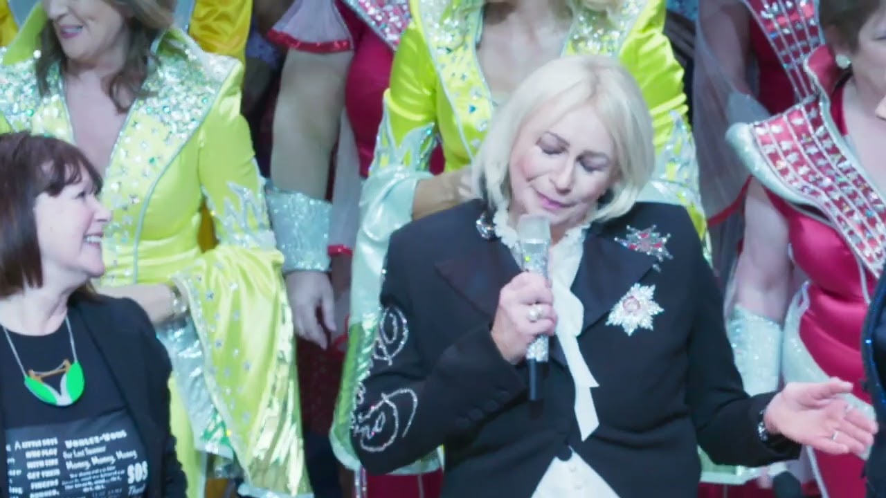 Current and Former MAMMA MIA! Cast Members Mark the Show's 20th Anniversary