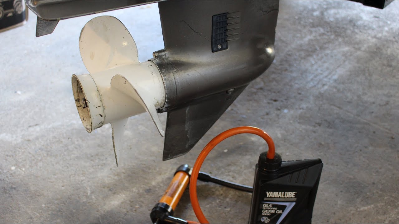 How to Change the Gear Oil in a Tohatsu Outboard engine