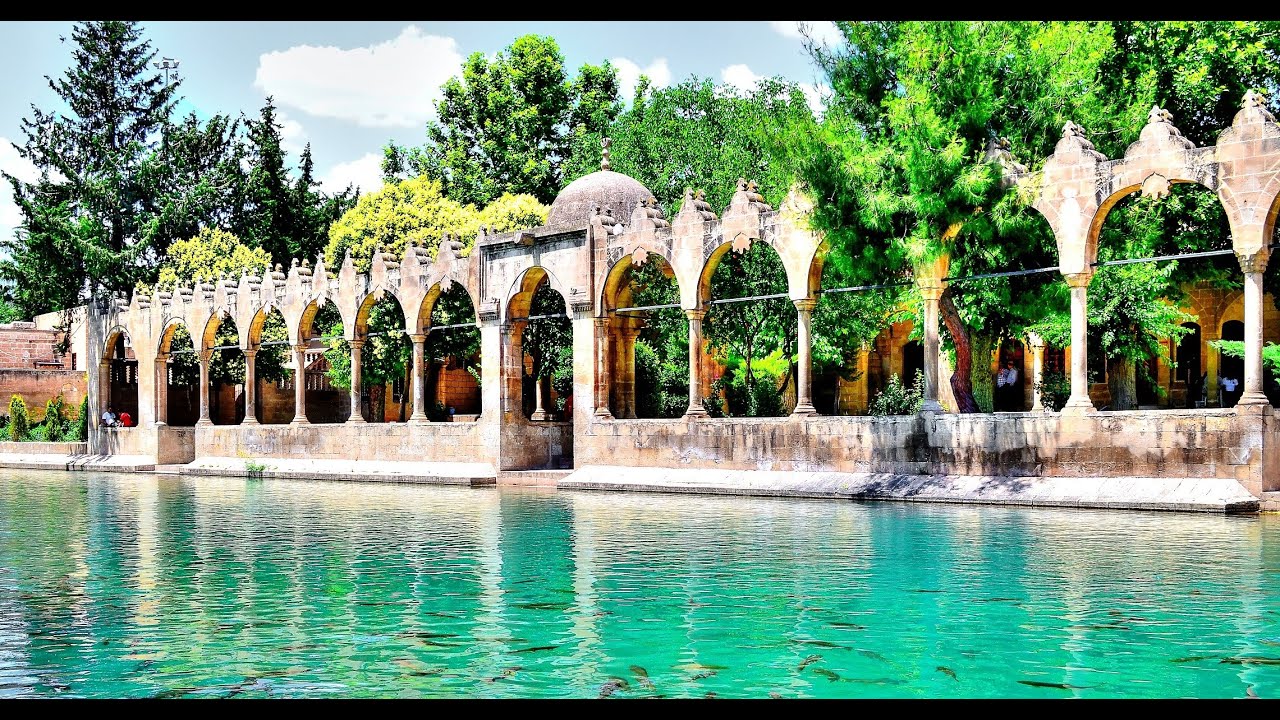 Şanlı Urfa Balıklıgöl ve Gezilecek Yerler