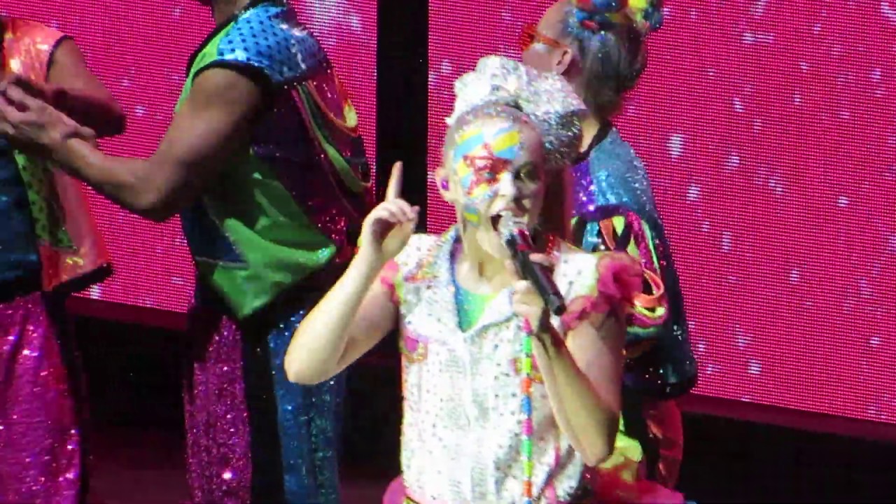 Jojo Siwa D.R.E.A.M (Manchester 2019)