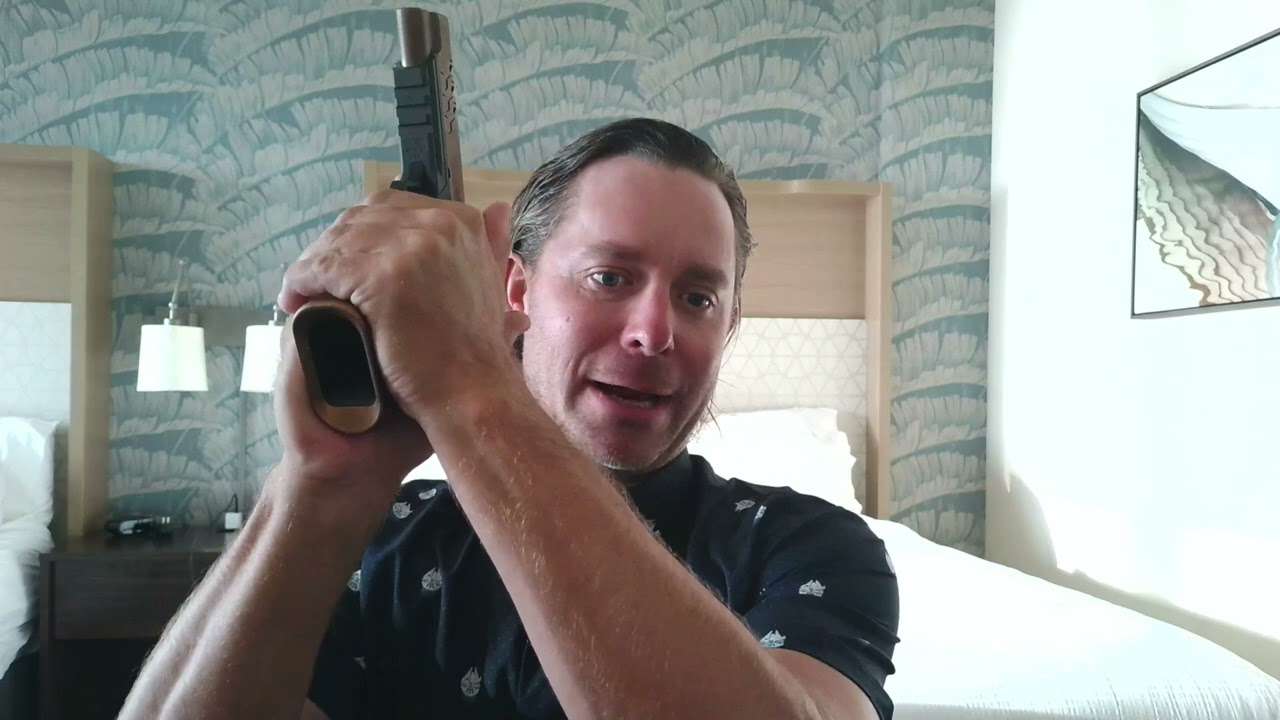 Getting a grip with the support hand