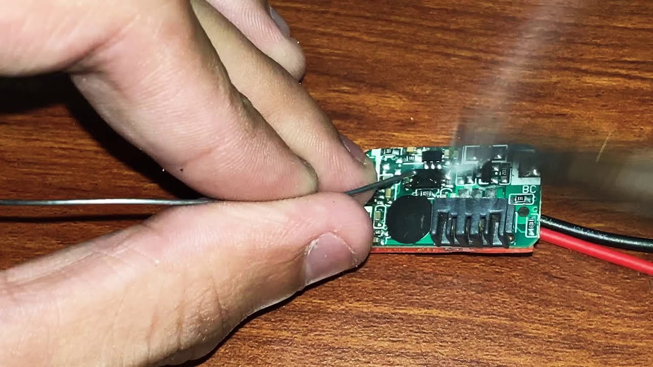 convert dead np-fw50 battery into a dummy battery